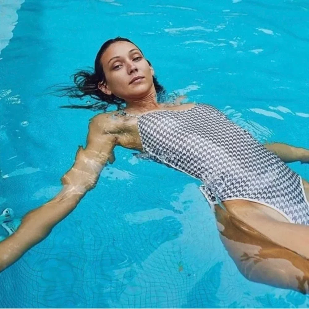 ACACIA Waikiki one piece in Houndstooth - Picture 2 of 8